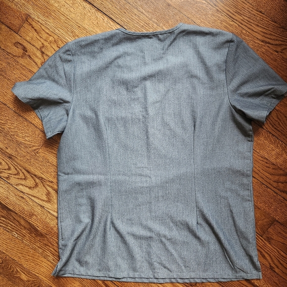 Womens FIGS Catarina One-Pocket Scrub Top Size Med - Picture 2 of 6